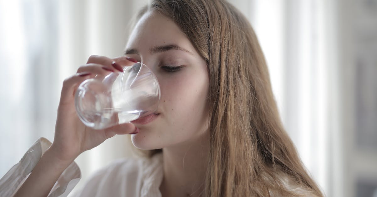 découvrez l'importance de l'hydratation pour votre santé et votre bien-être. apprenez des astuces pour rester hydraté tout au long de la journée et explorez les bienfaits d'une bonne consommation d'eau pour le corps.