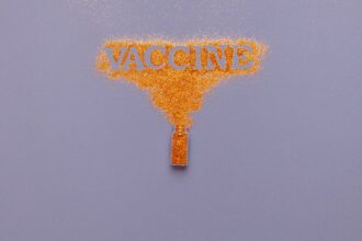 découvrez l'immunothérapie, une approche innovante du traitement qui stimule le système immunitaire pour combattre les maladies. apprenez comment cette méthode révolutionnaire est utilisée dans le traitement du cancer et d'autres maladies auto-immunes, offrant de nouvelles perspectives et améliorant la qualité de vie des patients.