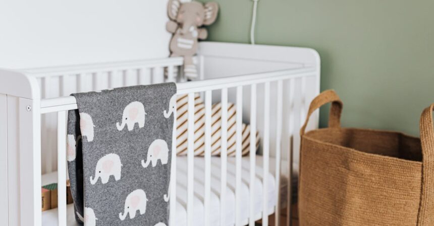 découvrez des conseils essentiels pour améliorer le sommeil de votre bébé. apprenez les meilleures pratiques pour instaurer une routine de sommeil saine et aider votre enfant à dormir paisiblement.