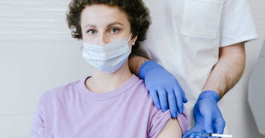 découvrez l'importance du vaccin contre l'influenza pour vous protéger contre la grippe saisonnière. apprenez comment le vaccin fonctionne, ses recommandations d'administration et les bénéfices qu'il apporte à votre santé et à celle de vos proches.