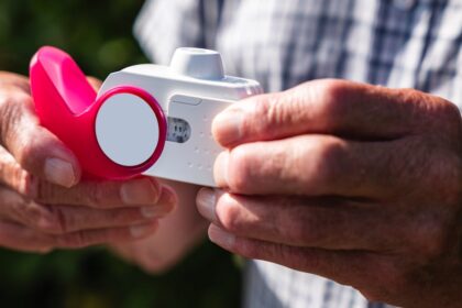 découvrez tout sur les inhalateurs : leur fonctionnement, les types disponibles, et des conseils d'utilisation pour une respiration plus aisée et efficace. informez-vous sur leur rôle dans le traitement des affections respiratoires et améliorez votre qualité de vie.