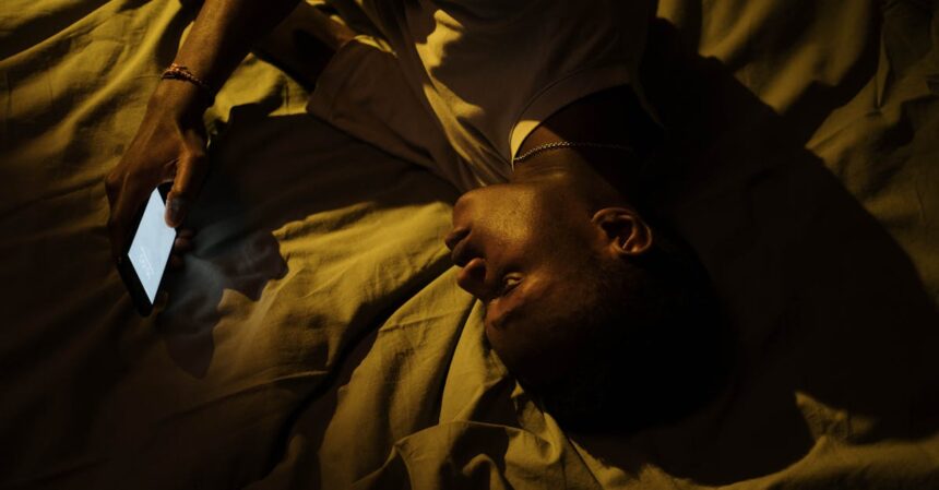 découvrez les causes, symptômes et traitements de l'insomnie. apprenez comment améliorer votre sommeil et retrouver des nuits paisibles grâce à nos conseils et astuces pratiques.