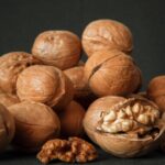 découvrez les bienfaits du magnésium pour votre santé et votre bien-être. apprenez comment cet minéral essentiel contribue à la réduction du stress, à l'amélioration de la qualité du sommeil et à la régulation du métabolisme. informez-vous sur les sources alimentaires et les suppléments disponibles pour optimiser votre apport en magnésium.