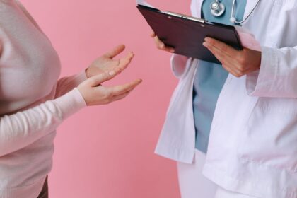 découvrez le processus de diagnostic médical, incluant les différentes méthodes et technologies utilisées pour identifier les maladies et évaluer la santé des patients. apprenez à mieux comprendre votre santé grâce à un diagnostic précis et fiable.