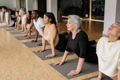 découvrez les meilleures postures de méditation pour améliorer votre pratique spirituelle et atteindre la sérénité. apprenez à vous installer confortablement et à vous concentrer grâce à nos conseils et techniques variés.
