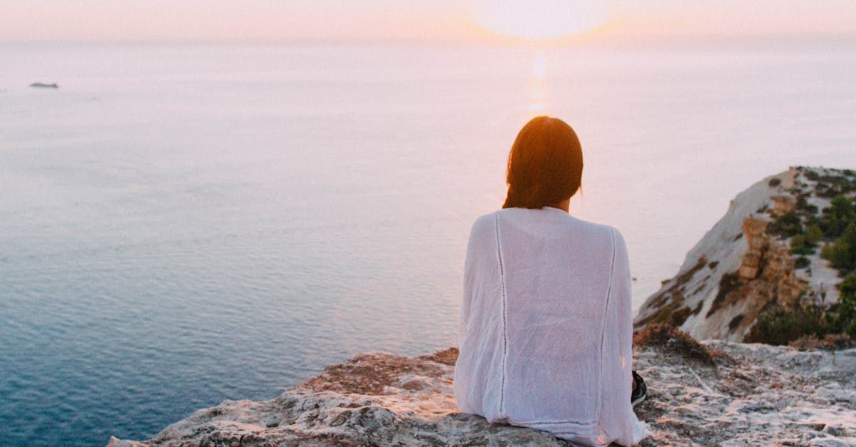 découvrez des conseils et des ressources essentiels pour améliorer votre santé mentale. apprenez des techniques de gestion du stress, de l'anxiété et des émotions afin de favoriser un bien-être durable. prenez soin de votre esprit et retrouvez l'équilibre avec notre guide complet sur la santé mentale.