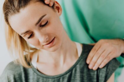 découvrez tout ce que vous devez savoir sur les douleurs musculaires : causes, symptômes et conseils pour soulager l'inconfort. apprenez comment la récupération musculaire peut améliorer vos performances et votre bien-être.