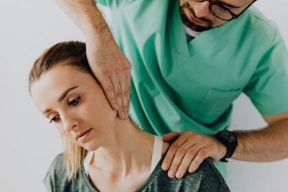 découvrez les troubles musculo-squelettiques, leurs causes, symptômes et traitements. apprenez comment prévenir et soulager la douleur liée à ces affections courantes qui touchent les muscles, les articulations et les os.