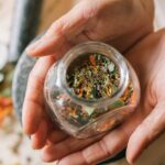 découvrez des remèdes naturels efficaces pour améliorer votre bien-être. explorez des solutions à base de plantes, d'huiles essentielles et de techniques ancestrales pour soulager divers maux et favoriser une santé optimale.