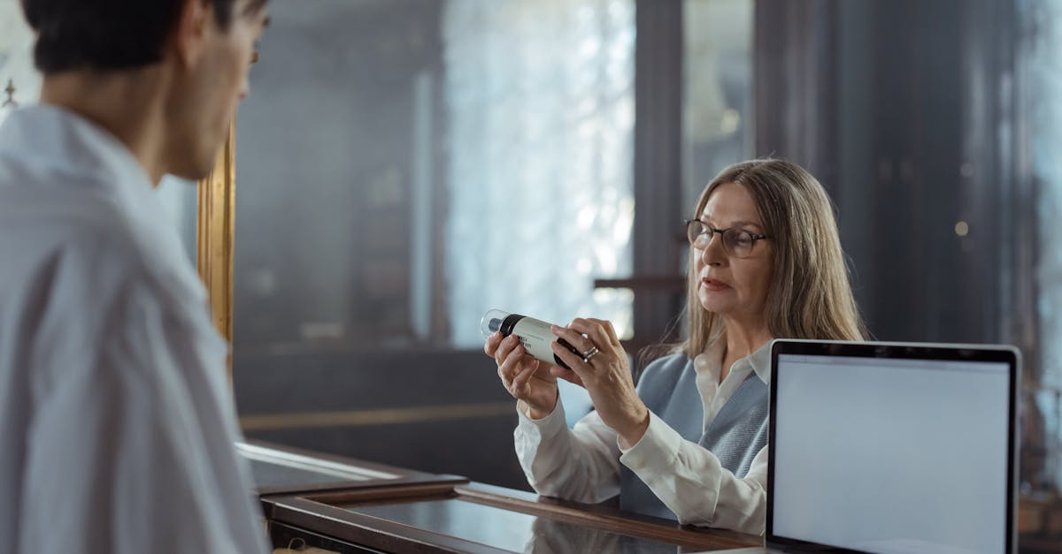 profitez de consultations pharmaceutiques personnalisées pour obtenir des conseils d'experts sur vos médicaments, optimiser votre traitement et améliorer votre santé. nos professionnels qualifiés sont là pour répondre à toutes vos questions et vous accompagner dans votre parcours de soins.