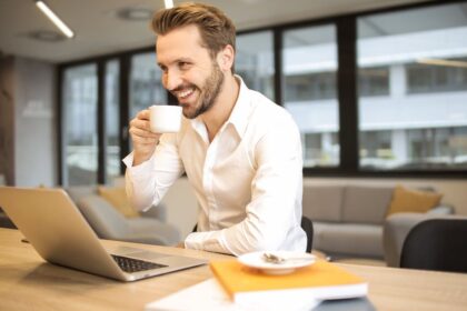 découvrez tout ce que vous devez savoir sur la toux productive : causes, symptômes, traitements et conseils pour soulager votre inconfort tout en favorisant une meilleure santé respiratoire.