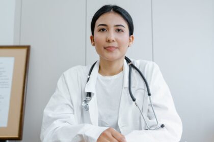découvrez l'importance de la santé publique, ses enjeux et ses stratégies pour améliorer le bien-être collectif, prévenir les maladies et promouvoir un mode de vie sain pour tous.