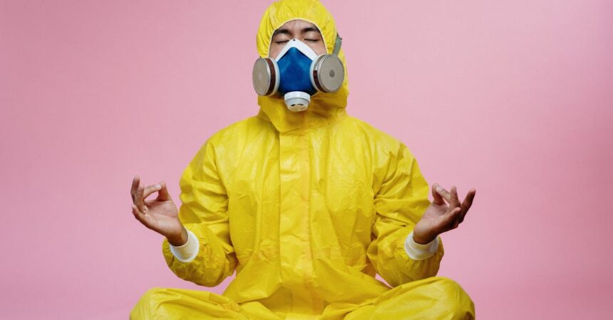 découvrez tout ce qu'il faut savoir sur la quarantaine : sa définition, son importance en santé publique, et comment elle aide à contrôler la propagation des maladies infectieuses. apprenez les gestes essentiels et les règles à suivre pour protéger votre santé et celle des autres.