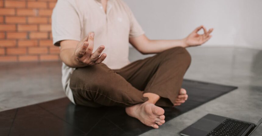 découvrez des techniques de relaxation efficaces pour apaiser votre esprit et revitaliser votre corps. apprenez à gérer le stress et à atteindre un état de bien-être grâce à des méthodes simples et accessibles.