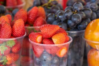 découvrez notre guide complet sur les aliments de saison ! apprenez à profiter des fruits et légumes frais tout au long de l'année, tout en respectant l'environnement et en soutenant les producteurs locaux. éveillez vos papilles avec des recettes savoureuses et faciles à préparer grâce aux produits de saison.