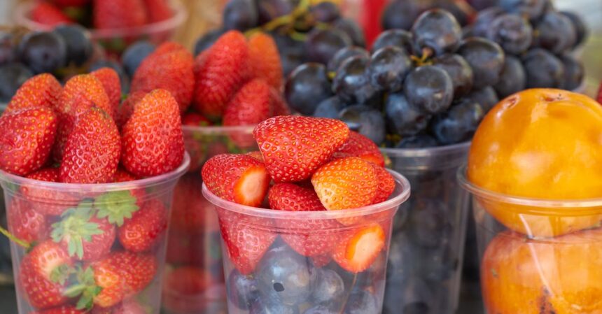 découvrez notre guide complet sur les aliments de saison ! apprenez à profiter des fruits et légumes frais tout au long de l'année, tout en respectant l'environnement et en soutenant les producteurs locaux. éveillez vos papilles avec des recettes savoureuses et faciles à préparer grâce aux produits de saison.