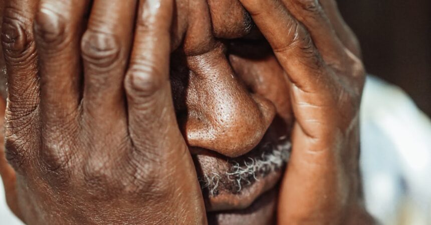 découvrez comment gérer l'anxiété de séparation chez les enfants et les adultes. apprenez des techniques efficaces pour atténuer les peurs liées aux séparations et renforcer les liens affectifs.
