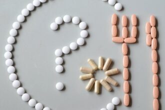 découvrez les effets secondaires potentiels de différents traitements et médicaments. informez-vous sur leur fréquence, leur intensité et les mesures à prendre en cas de réaction indésirable. restez informé pour des choix de santé éclairés.