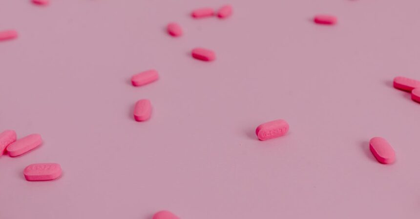 découvrez les effets secondaires potentiels associés à divers traitements et médicaments. informez-vous sur les risques et les précautions à prendre pour garantir votre santé et votre sécurité.