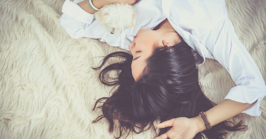 découvrez l'importance du sommeil pour votre santé et votre bien-être. apprenez des techniques pour améliorer la qualité de votre sommeil, des conseils pour établir une routine nocturne efficace et les bienfaits d'un repos suffisant sur votre vie quotidienne.