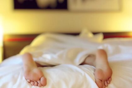 découvrez l'importance du sommeil pour la santé et le bien-être. apprenez des conseils pratiques pour améliorer la qualité de votre sommeil, réduire l'insomnie et profiter d'un repos revitalisant.