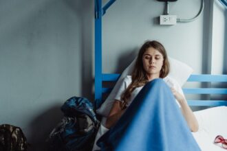 découvrez des traitements efficaces contre l'apnée du sommeil qui améliorent votre qualité de vie. apprenez-en plus sur les solutions disponibles pour retrouver un sommeil réparateur et éveiller votre joie de vivre.