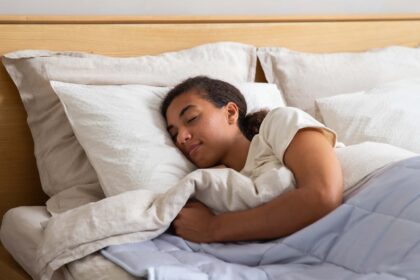découvrez les bienfaits du sommeil pour votre santé et votre bien-être. apprenez comment un sommeil de qualité peut améliorer votre humeur, renforcer votre système immunitaire et booste votre productivité au quotidien.