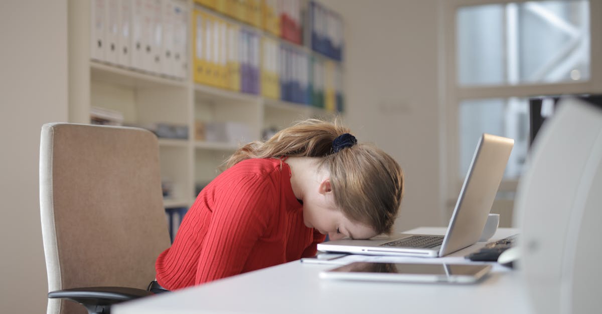 dĂ©couvrez les nombreux bienfaits du sommeil pour votre santĂ© physique et mentale. apprenez comment un repos de qualitĂ© peut amĂ©liorer votre concentration, renforcer votre systĂšme immunitaire et favoriser votre bien-ĂȘtre gĂ©nĂ©ral.