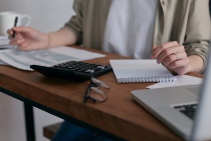 découvrez notre calculateur de sommeil et optimisez vos nuits pour un repos de qualité. en quelques clics, trouvez l'heure idéale pour vous endormir et vous réveiller, afin de profiter d'un sommeil réparateur et débordant d'énergie.