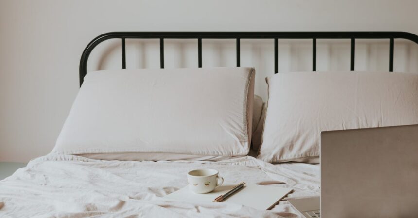 découvrez l'importance de la polygraphie du sommeil pour évaluer votre qualité de sommeil. cette méthode non invasive aide à diagnostiquer les troubles du sommeil afin d'améliorer votre bien-être nocturne. apprenez comment cette technique peut transformer vos nuits et optimiser votre santé.