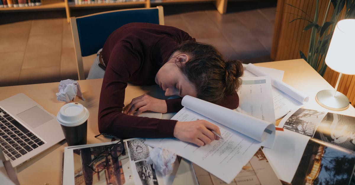découvrez l'importance d'un horaire de sommeil régulier pour améliorer votre santé et votre bien-être. apprenez à établir une routine de sommeil efficace pour garantir un repos de qualité chaque nuit.