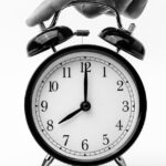 découvrez comment établir un emploi du temps de sommeil efficace pour améliorer votre bien-être et optimiser votre santé. apprenez des astuces et des stratégies pour réguler votre sommeil et profiter d'une meilleure qualité de vie.