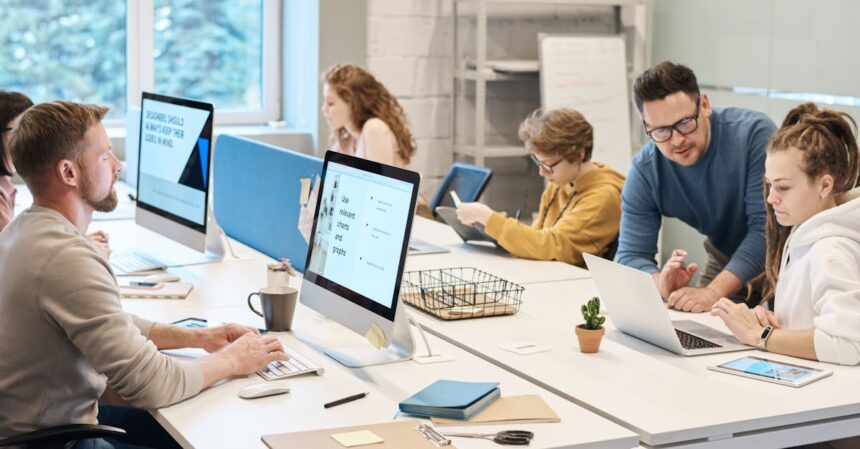 découvrez le monde de l'incubation de startups : un environnement dynamique pour accompagner les entrepreneurs dans le développement de leurs idées innovantes, via mentorat, ressources et financement. boostez votre projet dès aujourd'hui !