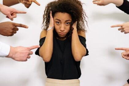 découvrez des techniques efficaces de gestion du stress pour améliorer votre bien-être au quotidien. apprenez à maîtriser votre anxiété, à développer votre résilience et à retrouver un équilibre émotionnel grâce à nos conseils pratiques et ressources adaptées.