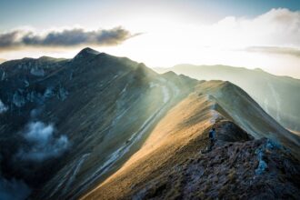 découvrez le sommet, un événement incontournable rassemblant des experts et des passionnés pour échanger des idées innovantes, partager des expériences et explorer les dernières tendances dans divers domaines. rejoignez-nous pour une expérience enrichissante et inspirante.