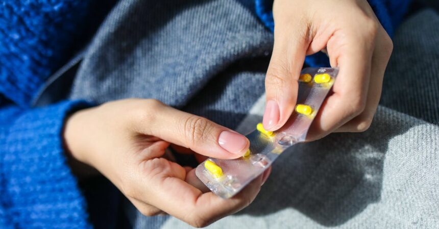 découvrez tout sur la fièvre jaune, une maladie virale transmise par des moustiques, ses symptômes, sa prévention et son impact sur la santé publique. informez-vous sur les vaccins disponibles et les précautions à prendre lors de vos voyages dans les zones à risque.