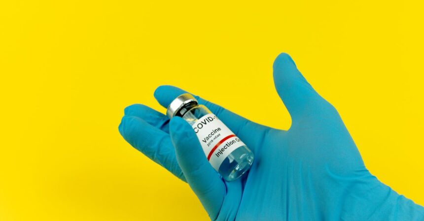 découvrez les prix des vaccins contre la fièvre jaune pour voyager en toute sécurité. trouvez les options disponibles près de chez vous et protégez-vous efficacement contre cette maladie infectieuse.