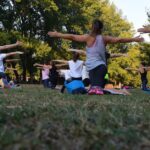 découvrez les bienfaits du yoga pour le corps et l'esprit. pratiquez des postures apaisantes, améliorez votre flexibilité et trouvez l'équilibre intérieur grâce à des séances adaptées à tous les niveaux.